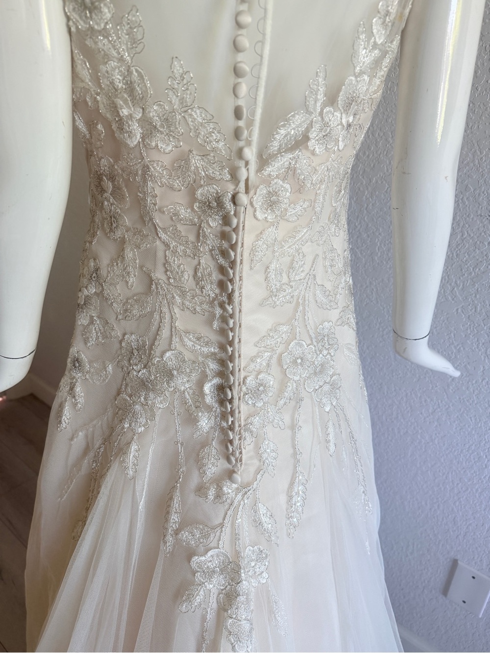 Ivory Lace & Tulle A-Line Bridal Gown - Picture 8 of 10
